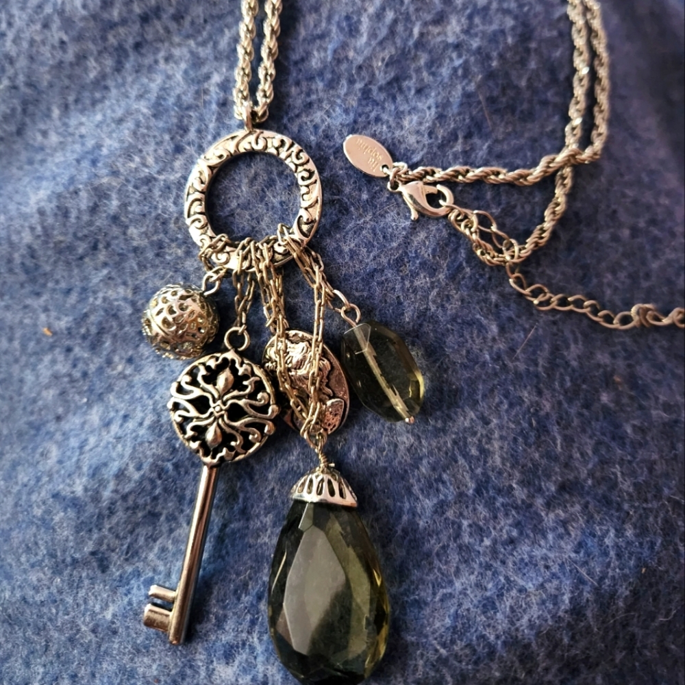 Lia Sophie key Necklace long